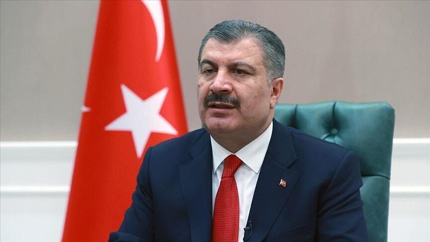 Bakan Koca: 18 yaş üstüysek aşılarımızı olalım